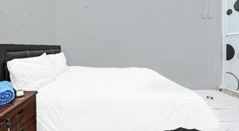 Oyo 90596 Casaria Inn Paka Dış mekan fotoğraf